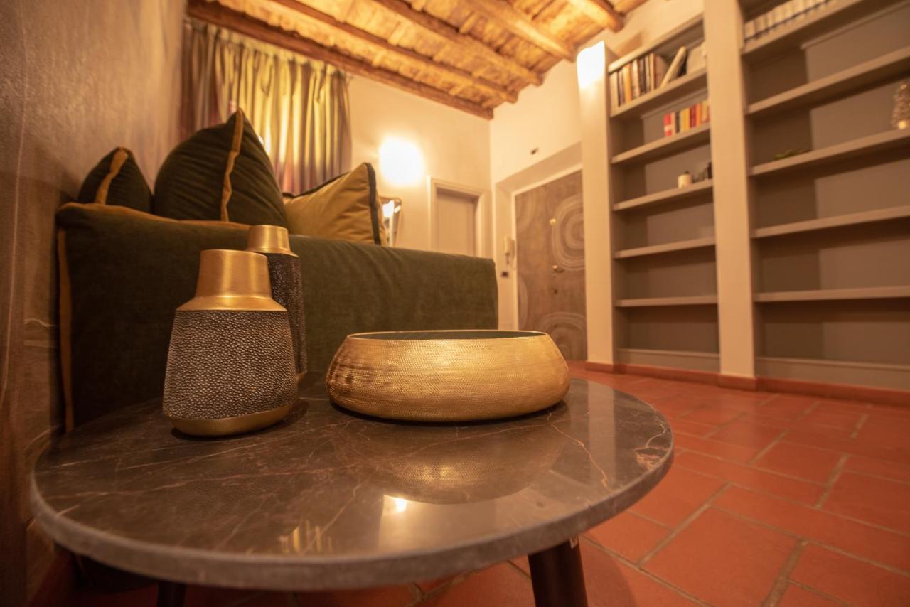 Anna Trevi 52 Luxury Appartment, Rome